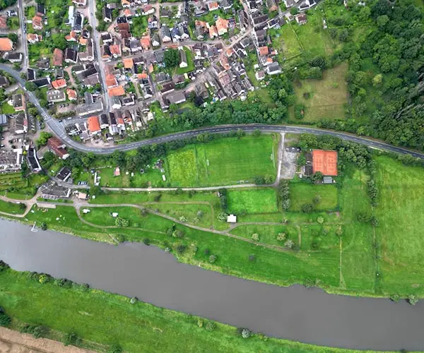 Bild eines Campingplatzes / Fluss - Angebote von CampConsult, Berlin