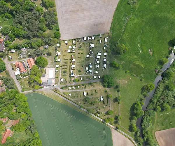Luftbild eines Campingplatzes - Angebote von CampConsult, Berlin
