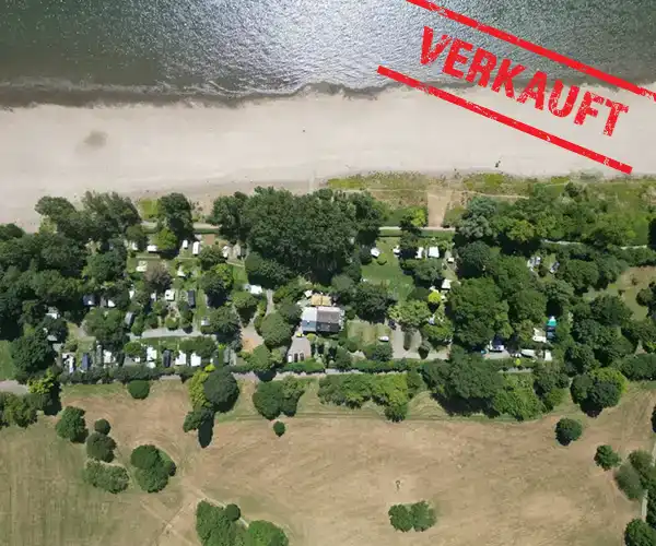 Luftbildaufnahme eines Campingplatzes in Köln